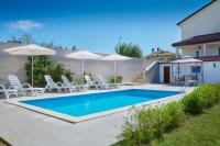 Holiday House Emma - Bed and Breakfast
