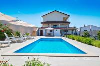 Holiday House Emma - B&B Burići