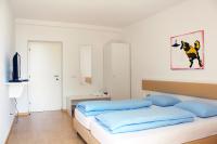 Large Double or Twin Room with Shared Bathroom