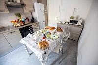 ART & BOOKS bed and breakfast - B&B Mantova