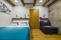 Monolocale con Divano-Letto