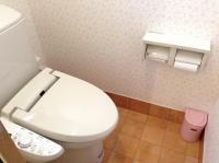 Kamer met 2 Bedden en Eigen Toilet