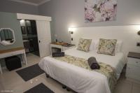 Deluxe Double or Twin Room with Pool View