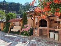Casa Dacică - Rasnov Central - Free Parking - Close to Bran, Brasov, Dino Park & Restaurants - B&B Râşnov