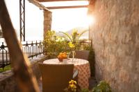 Estudio con patio y vistas al mar