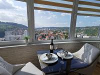 B&B Tuzla - Luxury Apartment with a stunning view, FREE parking - Bed and Breakfast Tuzla