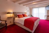 Deluxe Double Room with Shower