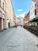 Apartamenty Centrum - Szafirowy i Szmaragdowy - B&B Toruń