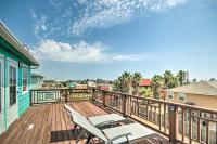 half Mi to Sand Surfside Beach Retreat! - B&B