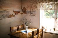 Apartment with Mountain View