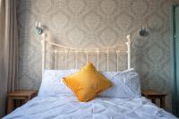 B&B Lyme Regis - Clovelly Guest House - Bed and Breakfast Lyme Regis