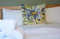 The Dolphin Inn - B&B