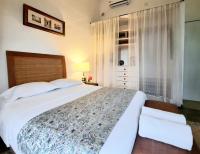 Camera Matrimoniale con Bagno in Comune 