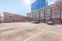 McCormick Place luxurious and spacious 3br-2ba in Downtown Chicago with optional parking for 10 guests - B&B