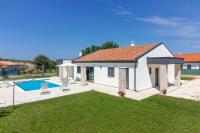 Beautiful villa Serenity with private pool - B&B Gajana