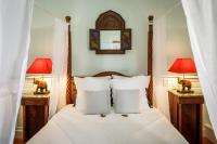 Camera Matrimoniale con Vista Giardino