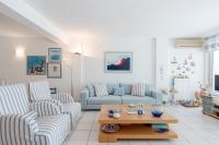 B&B Eretria - Beachfront Modern Apartment - Bed and Breakfast Eretria