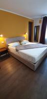 Deluxe Room (2 Adults + 1 Child)