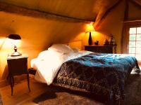 Camera Matrimoniale con Bagno in Comune 