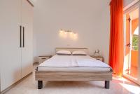 Apartamento de 1 dormitorio con terraza