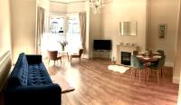 Mostyn Villa Free Private Parking - B&B Llandudno
