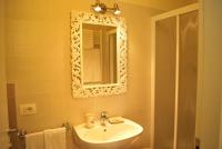 Camera Matrimoniale/Doppia con Letti Singoli con Bagno Privato