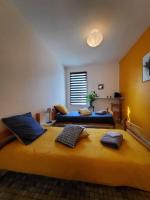 Zweibettzimmer mit Gartenblick