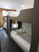 Familienzimmer mit Bergblick