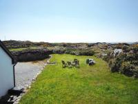 Cnocan Na Cuaig Carraroe by Trident Holiday Homes - B&B
