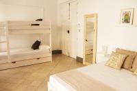 Chambre Quadruple Confort avec Salle de Bains Commune
