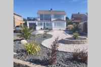 Detached House with Panoramic Sea Views - Chambres d’hôtes Cromer