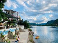 Funny Monkeys Homestay - B&B