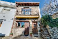 Apartamentos & Casa Rural Boada con Jardin Interior y Barbacoa - Bed and Breakfast