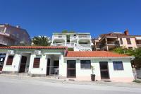 Appartamento con 2 Camere da Letto, Vista Mare e Balcone