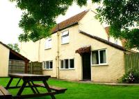 Large Two-Bedroom Cottage with Private Garden
