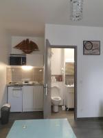 B&B Aix-les-Bains - studio meublé au RDC , proche lac - Bed and Breakfast Aix-les-Bains