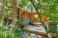 B&B Saint Augustine - Tin Shed Revival Cabin - Bed and Breakfast Saint Augustine