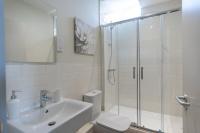 Hereford City Centre - Apartment 6, Isabella House - Modern Apartment In The Heart of The City - Sleeps 4 Guests - Hosted by RENTMYHOUSE - Chambres d’hôtes