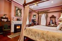 Lincoln Queen Room 2