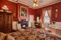 Gaston Queen Room