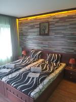 Large Double or Twin Room