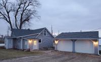 THE LOST GEM.... A Little Bit Country - B&B
