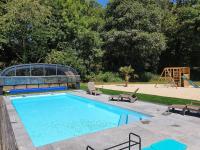 Gîtes de Maner Ster - Le Frêne Piscine ou Le Chêne Piscine - B&B Cléden-Poher