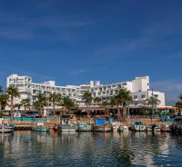 Limanaki Beach Hotel & Suites