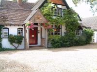 B&B Aylesbury - West Lodge Hotel - Bed and Breakfast Aylesbury