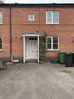 Cheshire House - In The Heart Of Cheshire - Private Parking - B&B
