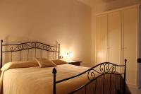 Appartamento con 2 Camere da Letto, Terrazza e Vista Giardino