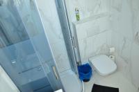 Chambre Quadruple avec Douche