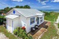 Binnie’s Beachfront Bungalow - Chambres d’hôtes