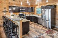 Gritz Carlton, Private Pool, Theater Rm, FREE tickets each paid day, Hot Tub, Panoramic Mtn Views!! - Chambres d’hôtes Sevierville